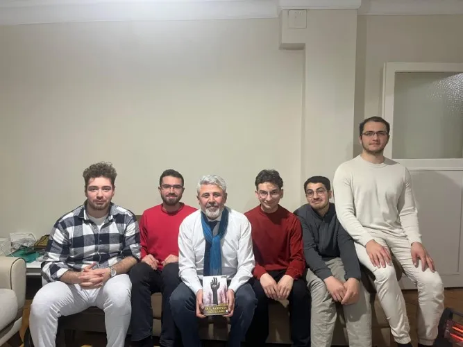 Kampüsler Bizimle Güzel | Kitap Tahlilleri