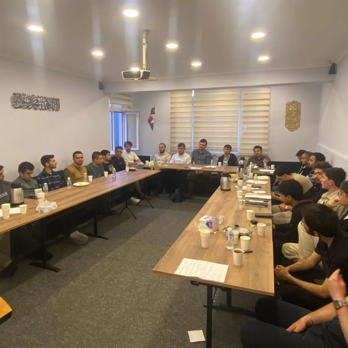 Sabah namazı ve İstanbul’un Fethi gündemli üniversite başkanları toplantımızı AGD…