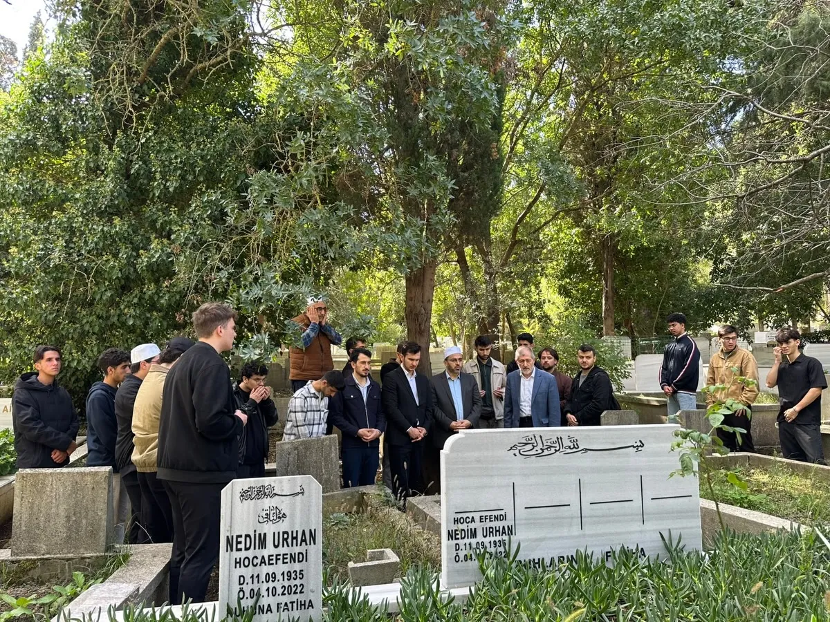 “Öyle kaliteli Müslüman olacaksın ki, yolda yürürken bile insanlar sizin Milli Gençlik…