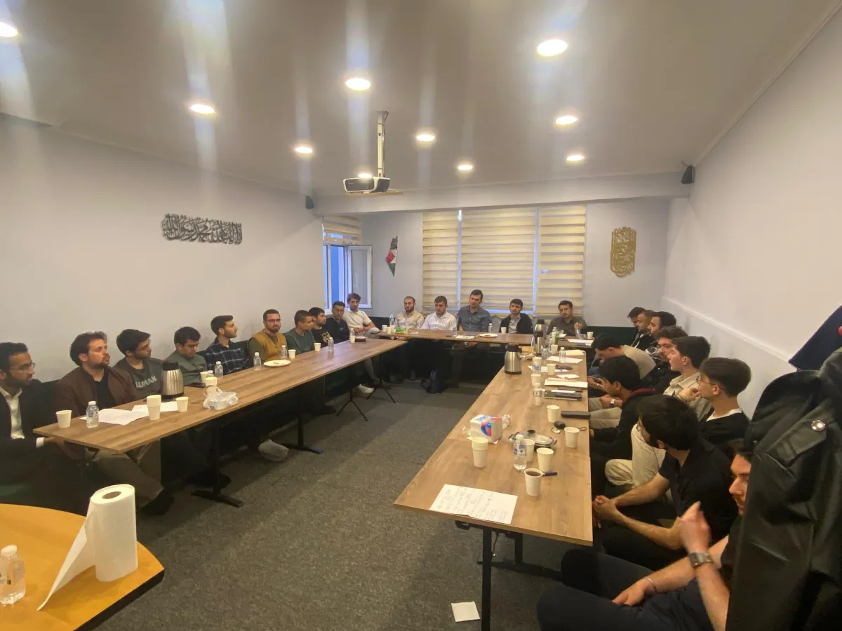 Sabah namazı ve İstanbul’un Fethi gündemli üniversite başkanları toplantımızı AGD…