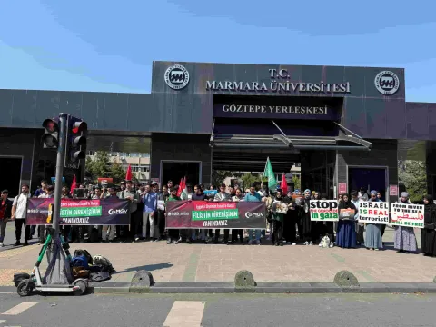 Kampüsler Kıyamda fotoğraf 1