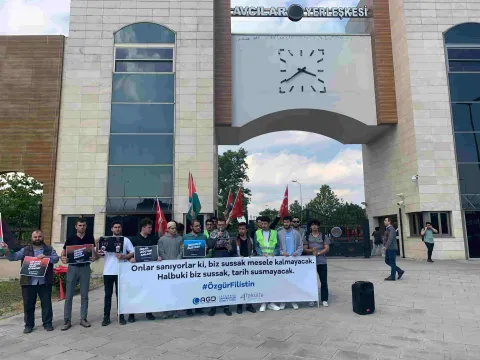 Kampüsler Kıyamda fotoğraf 5