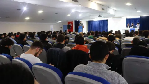 Mart Ayı Divanı fotoğraf 1