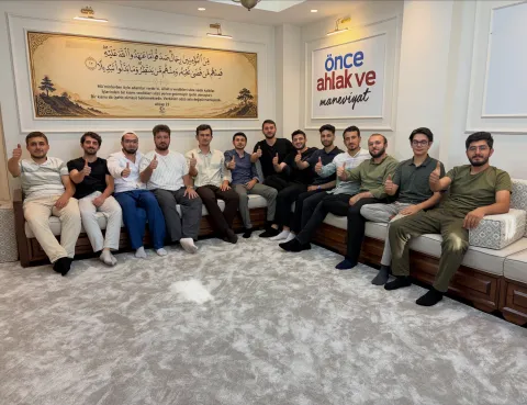 Bizim davamızda kimse kendisi için yaşamaz fotoğraf 2