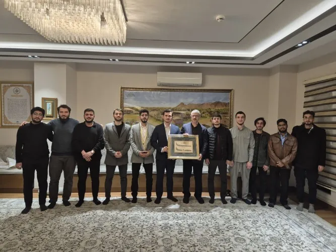 AGD İstanbul Üniversiteler Komisyonu, Siyer Vakfı Genel Merkezinde Muhammed Emin Yıldırım Hocamızı Ziyaret Etti